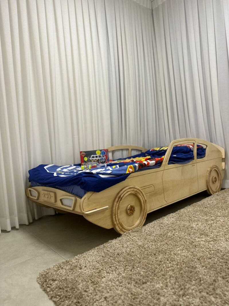 מיטת מכונית ילדים