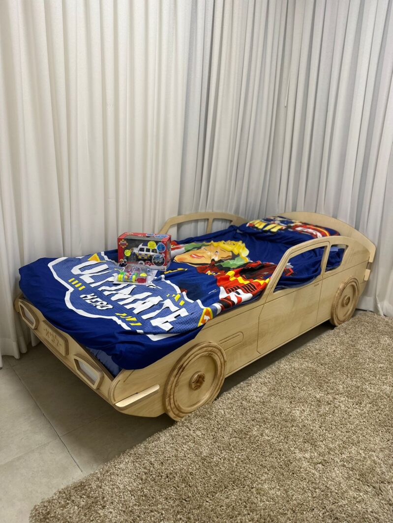 מיטת מכונית לילדים