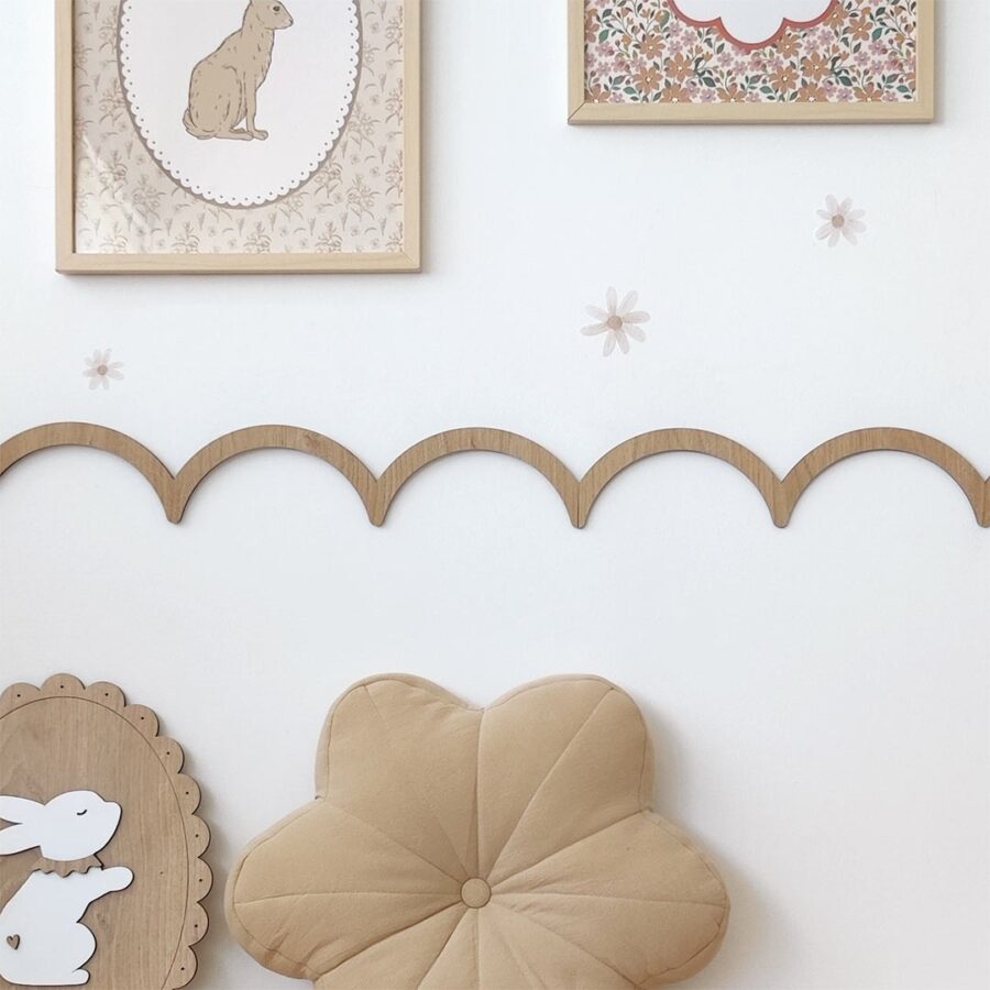 עץ גלים מסולסל