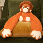 Gif Orangutan Hugging