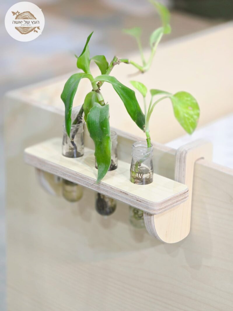 מדף השרשה נתלה מדף השרשה נתלה