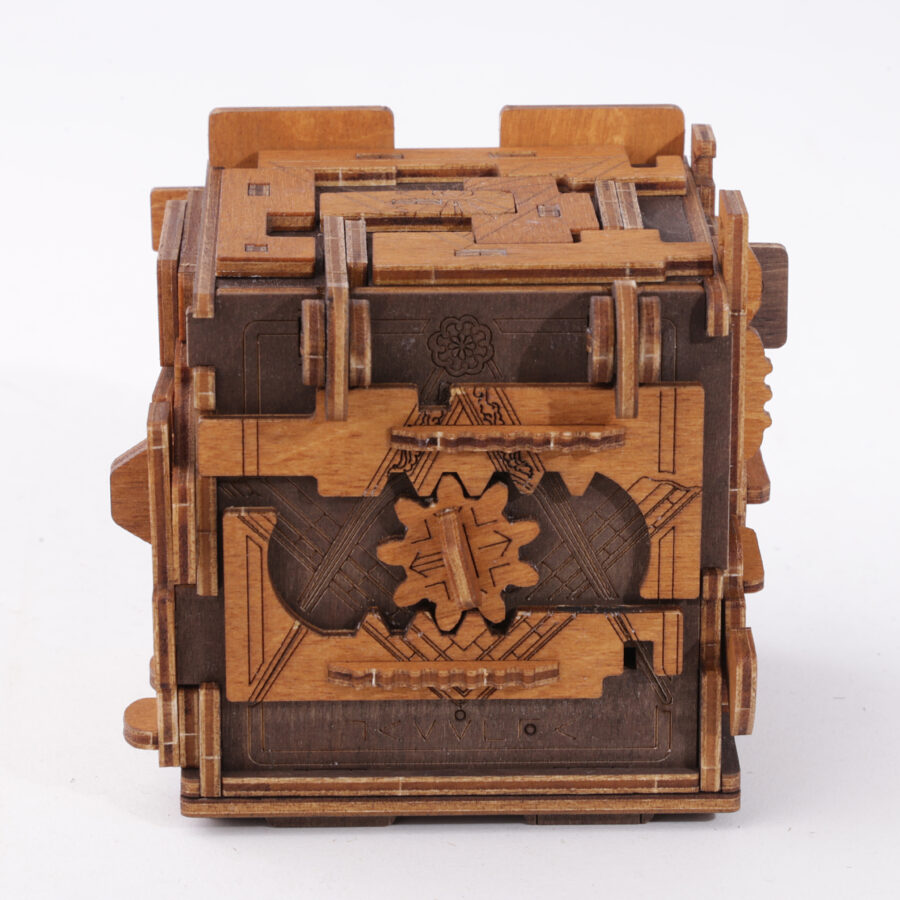 5905488790137 (8) 5905488790137 (8)