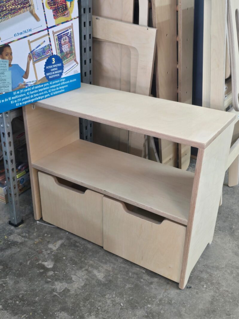 ארונית וארגזים מציאון