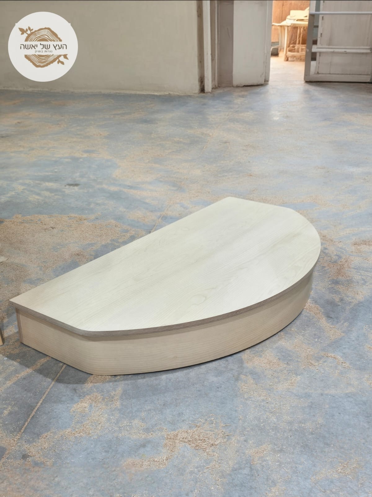 במת משחק והצגה