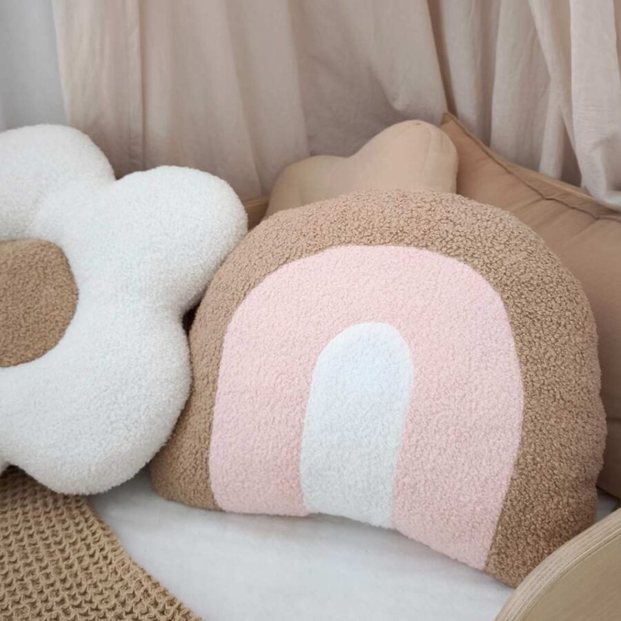 כרית נוי קשת בענן ורוד